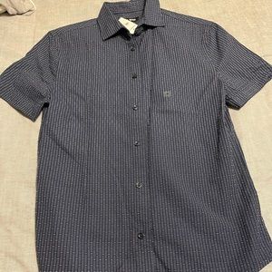 Short sleeve shirt
